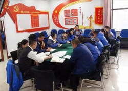 《萬和黨建新動(dòng)態(tài)》 萬和項(xiàng)管黨支部召開 “不忘初心、牢記使命”專題組織生活會(huì) 并開展民主評(píng)議黨員會(huì)議